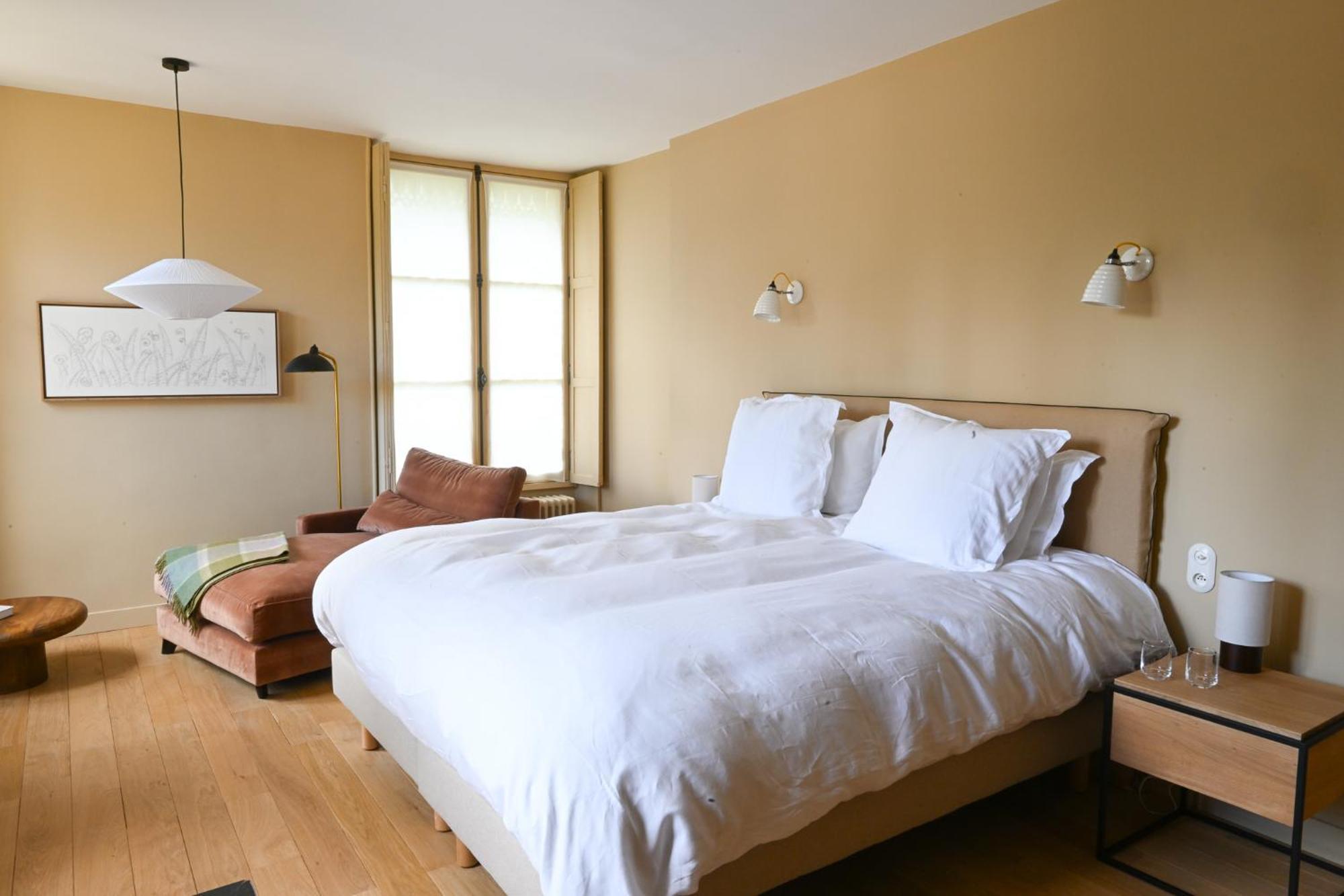 Hotel Les Pres Saint-Hilaire-le-Chatel 外观 照片