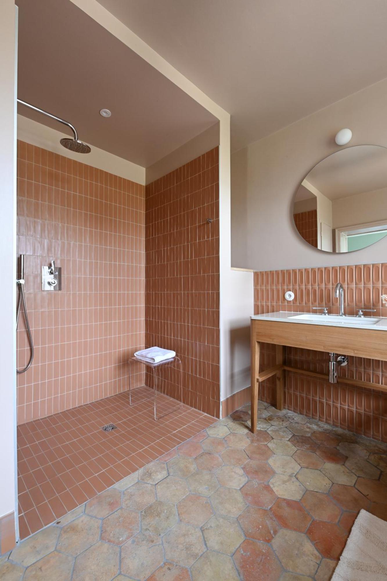 Hotel Les Pres Saint-Hilaire-le-Chatel 外观 照片