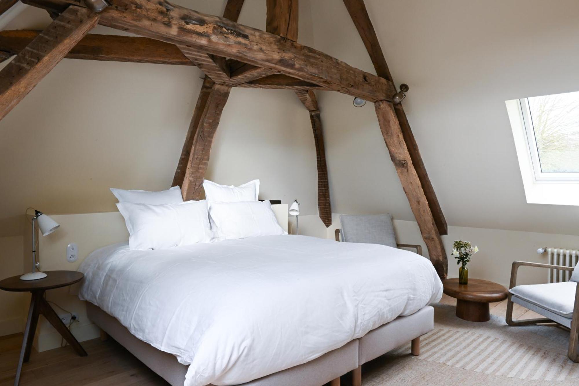 Hotel Les Pres Saint-Hilaire-le-Chatel 外观 照片